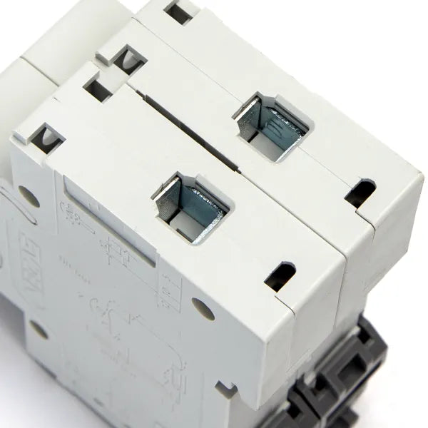 Interruttore magnetotermico 2P 20A C  grigio